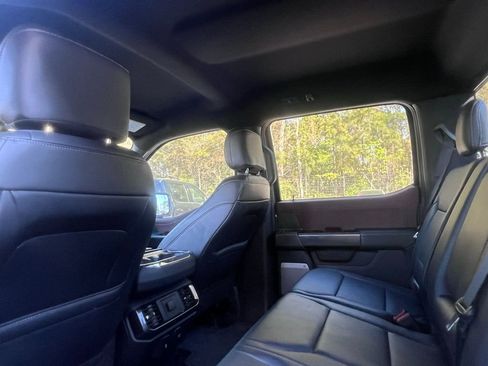 Used 2021 Ford F150 Lariat image 6