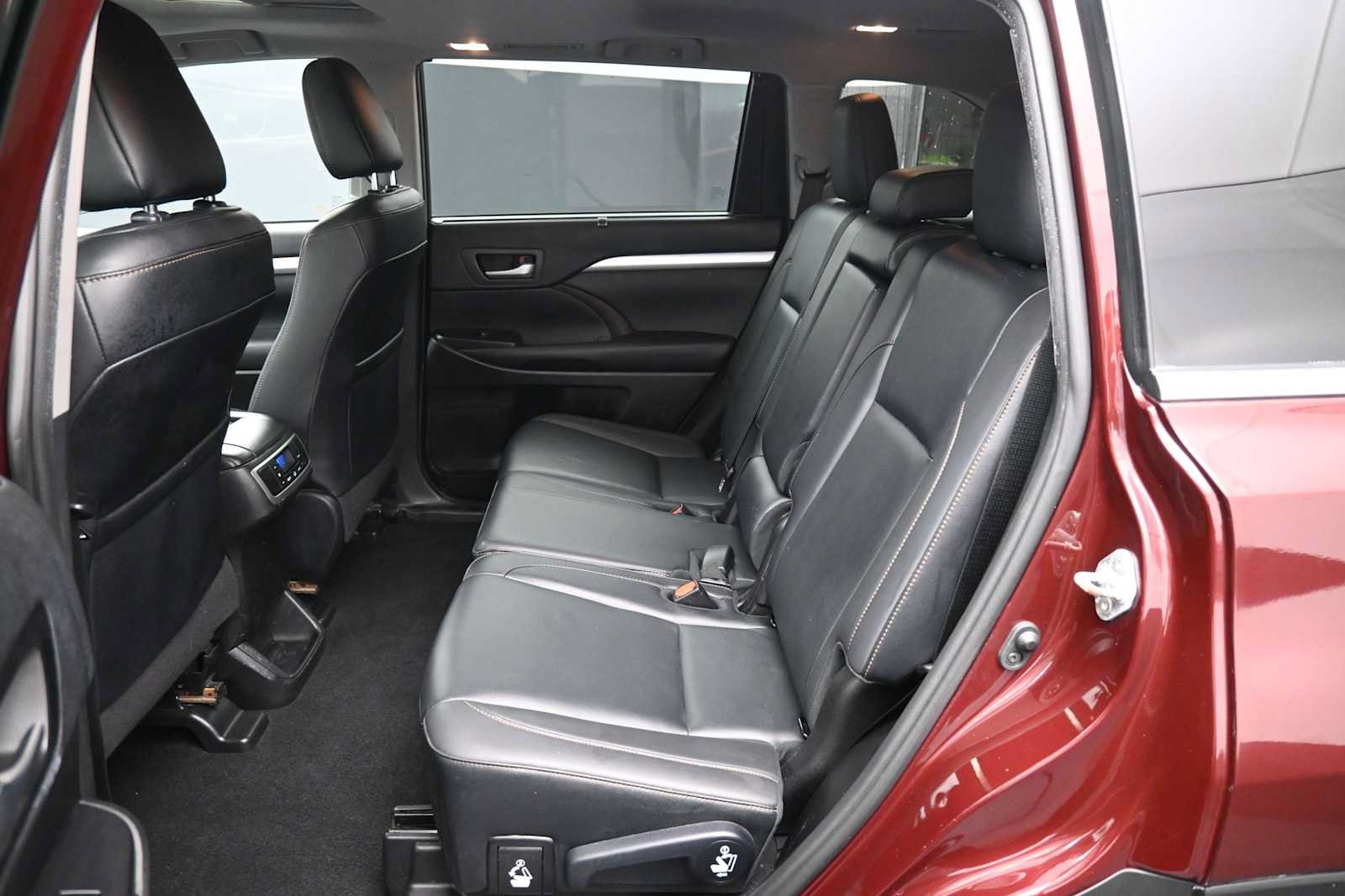 Used 2019 Toyota Highlander XLE w/ Protection Package #3 AWD/4WD image 21