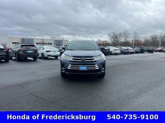 Used 2018 Toyota Highlander XLE AWD/4WD video 3