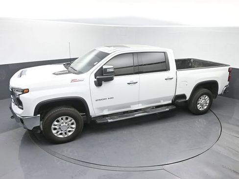 Used 2024 Chevrolet Silverado 2500 LTZ w/ LTZ Convenience Package image 29