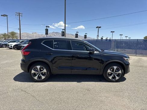 Certified 2025 Volvo XC40 B5 Core w/ Protection Package Premier AWD/4WD image 4