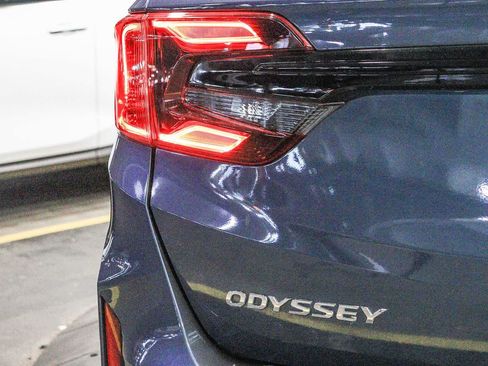 Used 2025 Honda Odyssey EX-L image 11