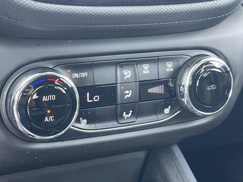 Used 2023 Chevrolet TrailBlazer LT w/ Convenience Package FWD image 19