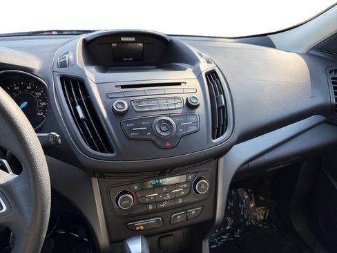 Used 2017 Ford Escape SE image 12