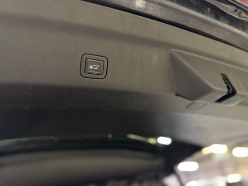 Used 2023 Chevrolet Tahoe LT w/ Luxury Package image 10