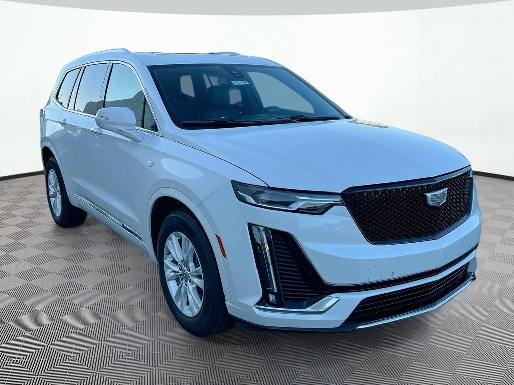 Used 2022 Cadillac XT6 Luxury FWD image 3
