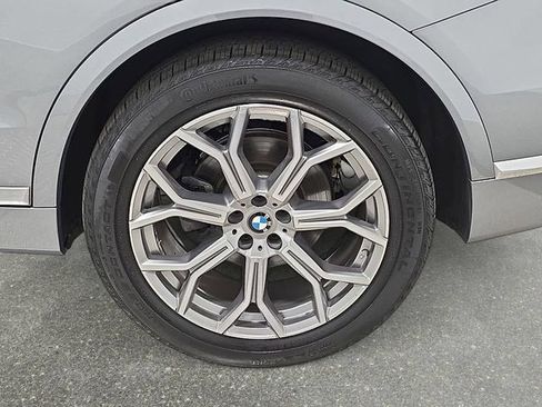 Used 2023 BMW X7 xDrive40i w/ Premium Package AWD/4WD image 31