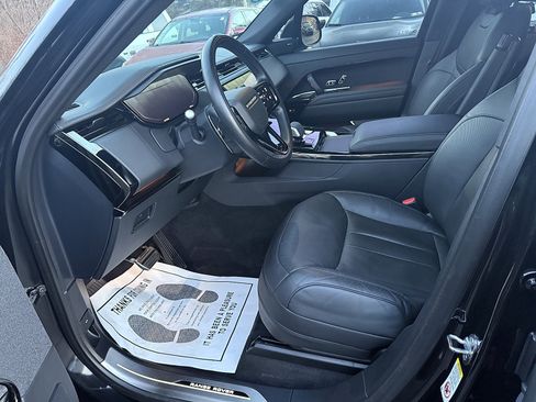 Used 2024 Land Rover Range Rover Sport Dynamic SE image 10