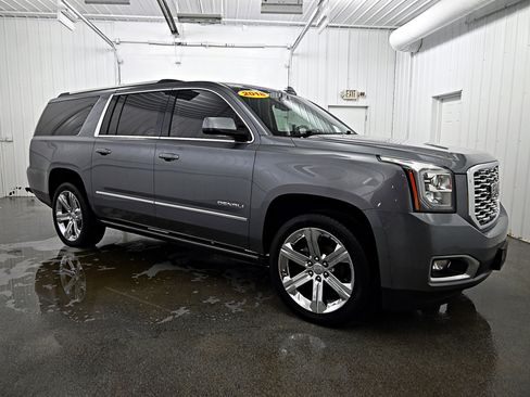 Used 2018 GMC Yukon XL Denali w/ Denali Ultimate Package image 2