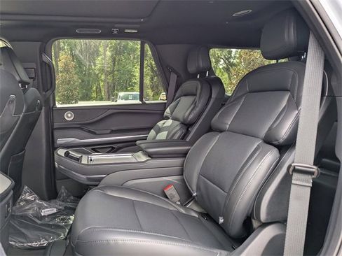 New 2025 Lincoln Navigator Reserve w/ Jet Appearance Package image 13