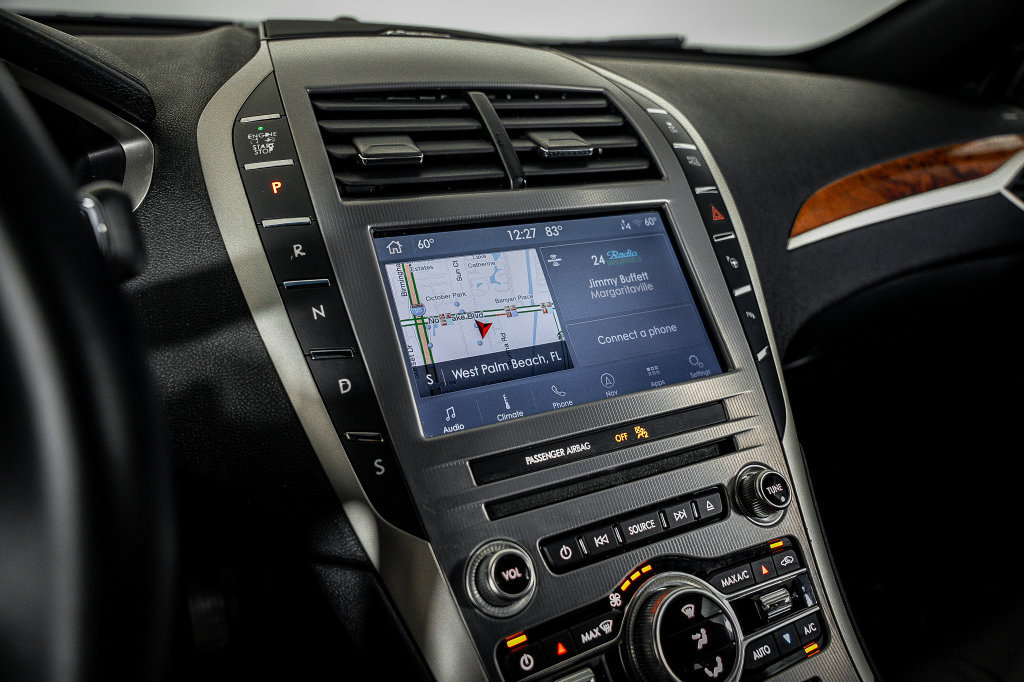 Used 2020 Lincoln MKZ Reserve w/ Elements Package FWD image 33