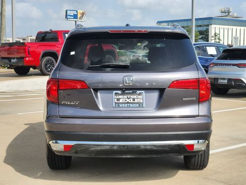Used 2017 Honda Pilot Touring image 6
