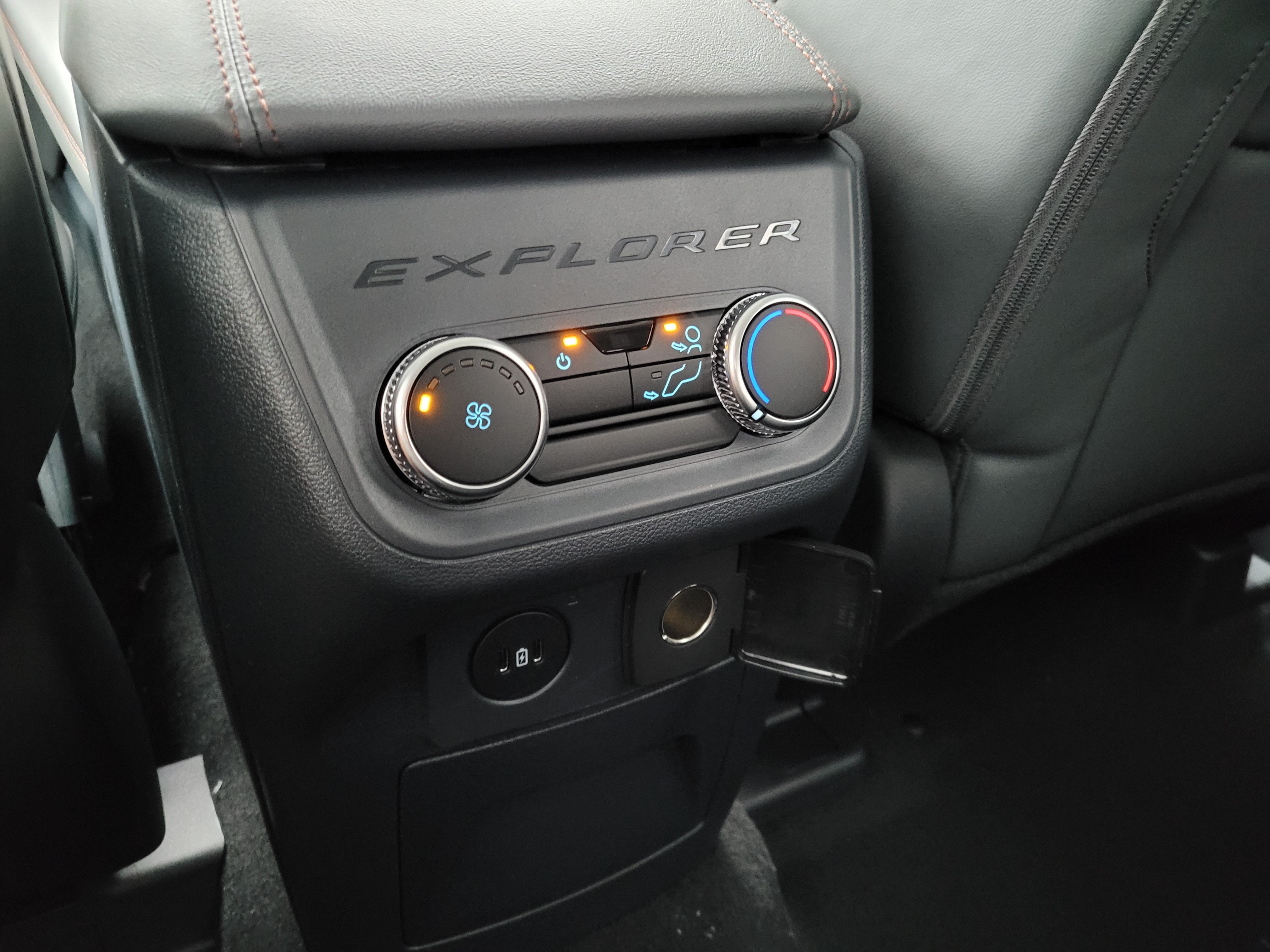 New 2026 Ford Explorer Active w/ Active Comfort Package AWD/4WD image 14
