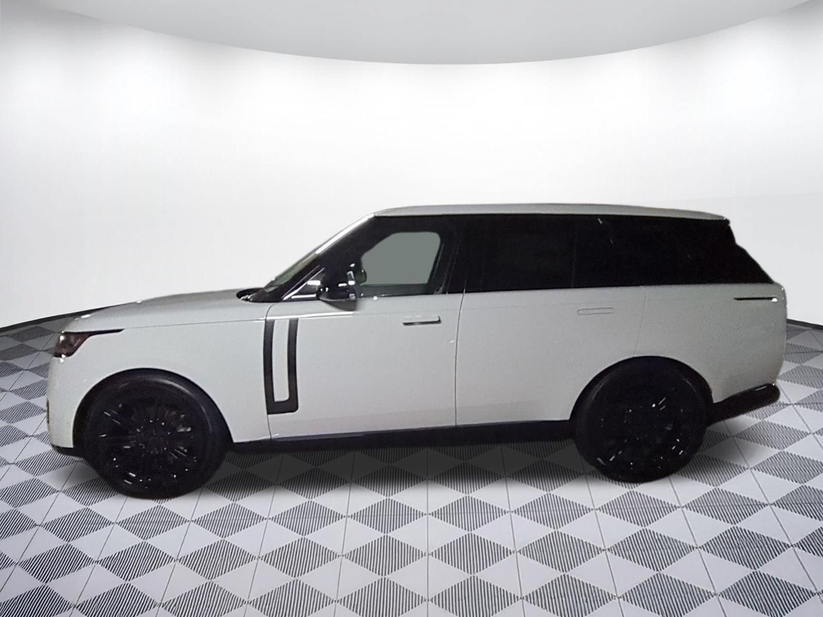 New 2026 Land Rover Range Rover SE AWD/4WD image 2