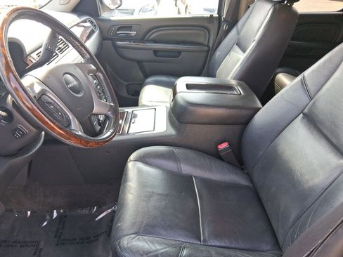 Used 2012 GMC Yukon XL Denali AWD/4WD image 12
