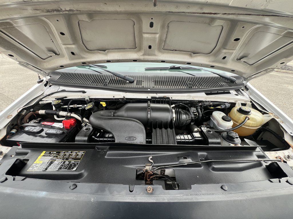 Used 2013 Ford E-250 and Econoline 250 RWD image 9