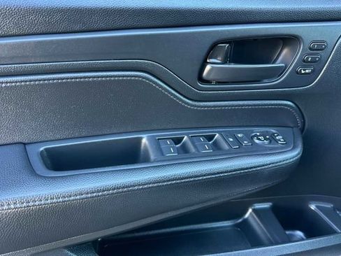 Used 2023 Honda Odyssey EX-L image 10