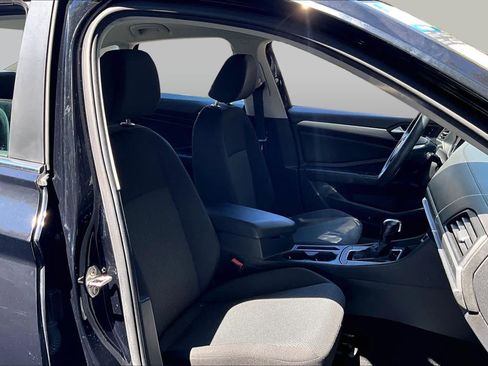 Used 2019 Volkswagen Jetta S w/ Driver Assistance Package FWD image 9