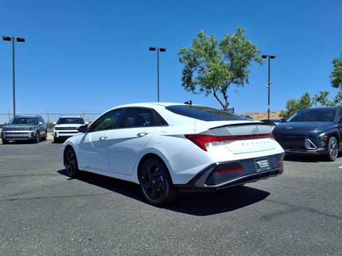 New 2026 Hyundai Elantra SEL Sport FWD image 4