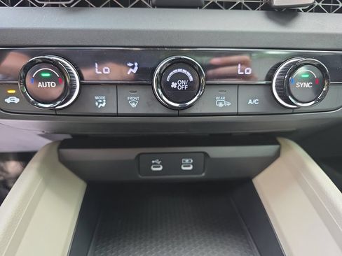 Used 2025 Honda Accord SE image 28