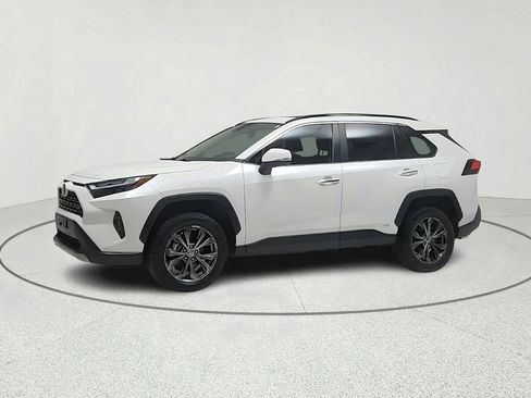 Used 2022 Toyota RAV4 Limited AWD/4WD image 2
