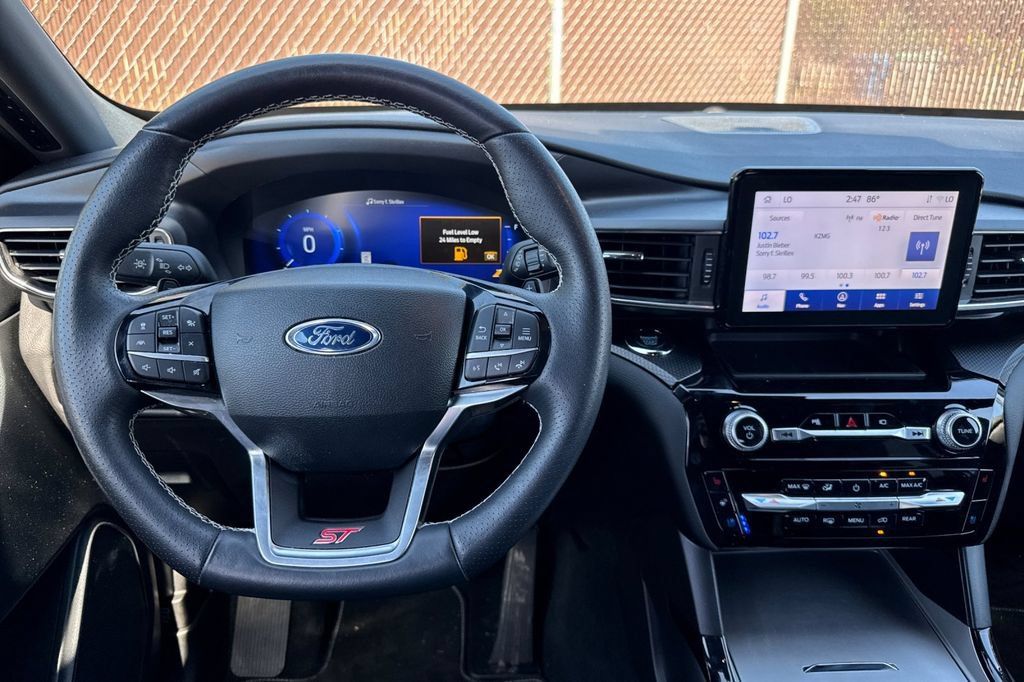 Used 2023 Ford Explorer ST w/ Equipment Group 401A AWD/4WD image 16
