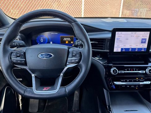 Used 2023 Ford Explorer ST w/ Equipment Group 401A AWD/4WD image 16