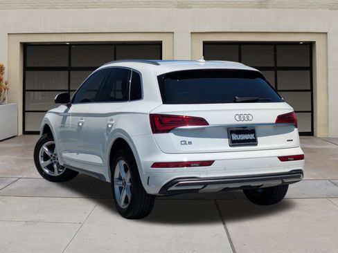 Used 2023 Audi Q5 2.0T Premium w/ Convenience Package AWD/4WD image 2