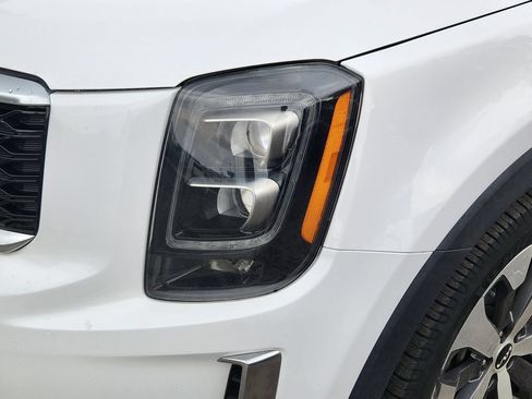 Used 2022 Kia Telluride EX w/ EX Premium Package AWD/4WD image 8