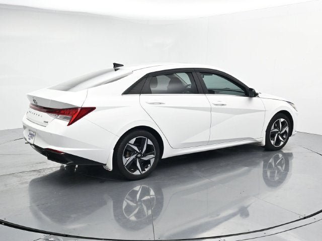 Used 2023 Hyundai Elantra Limited w/ Cargo Package FWD image 10