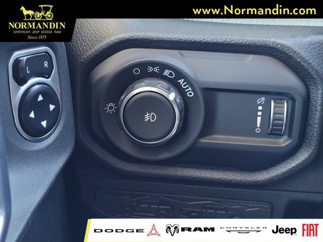 Used 2024 Jeep Wrangler Unlimited Sport AWD/4WD image 14