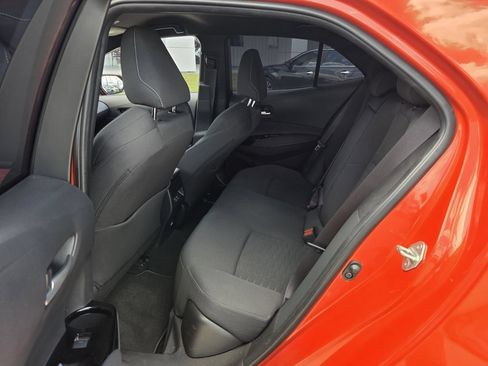 Used 2025 Toyota Corolla SE FWD image 12