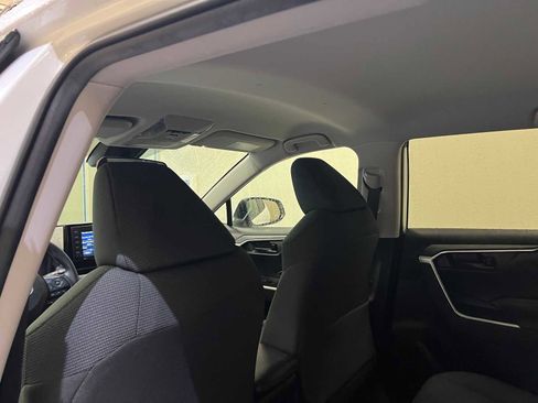 Certified 2021 Toyota RAV4 LE image 12