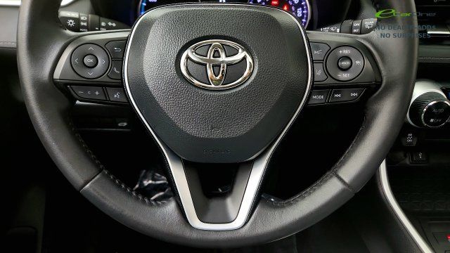 Used 2021 Toyota RAV4 XLE Premium AWD/4WD image 58