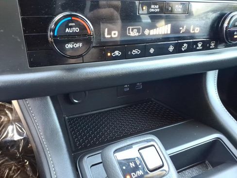 Certified 2025 Nissan Pathfinder S FWD image 22
