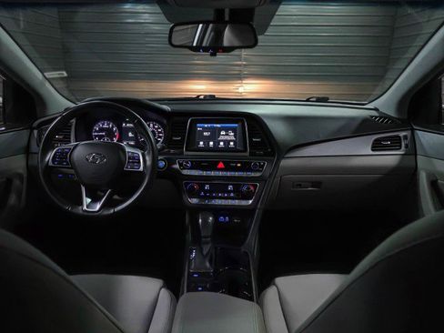 Used 2019 Hyundai Sonata SEL w/ Tech Package 02 image 11