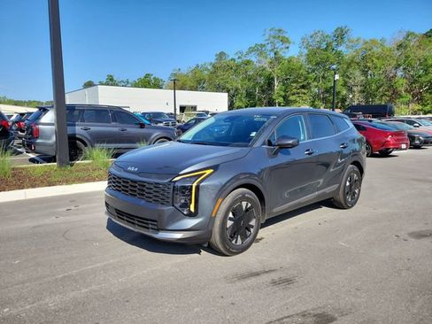 Used 2026 Kia Sportage LX image 4