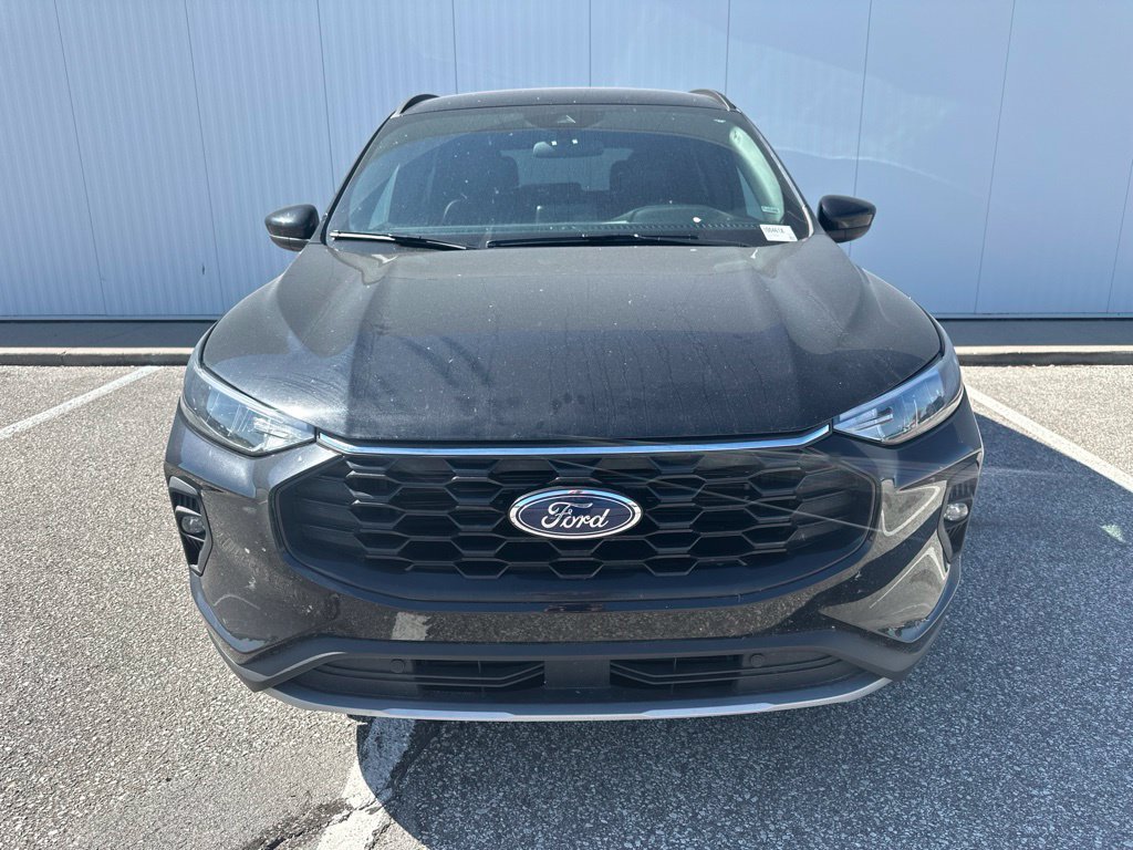 Certified 2025 Ford Escape ST-Line Select AWD/4WD image 11