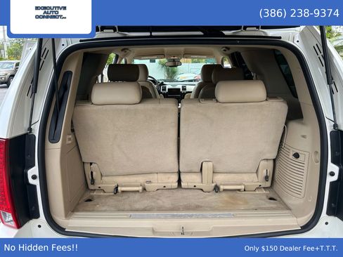 Used 2010 Cadillac Escalade AWD image 18