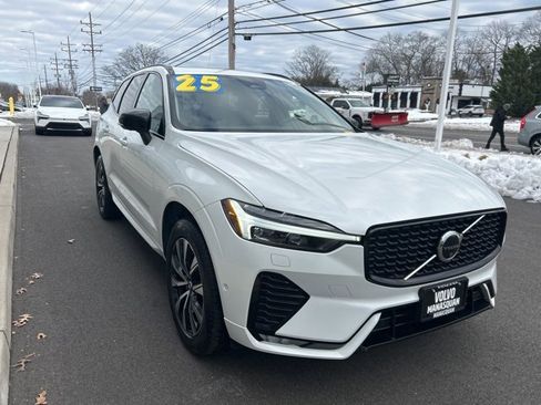 Certified 2025 Volvo XC60 B5 Plus image 6