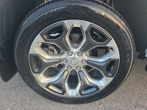 Used 2019 RAM 1500 Limited w/ Bed Utility Group image 19