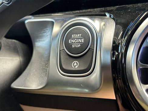 New 2025 Mercedes-Benz GLB 250 4MATIC image 23