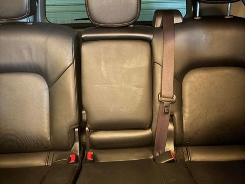 Used 2018 Nissan Armada SL w/ Premium Package image 3