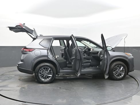 Certified 2025 Nissan Rogue S image 41