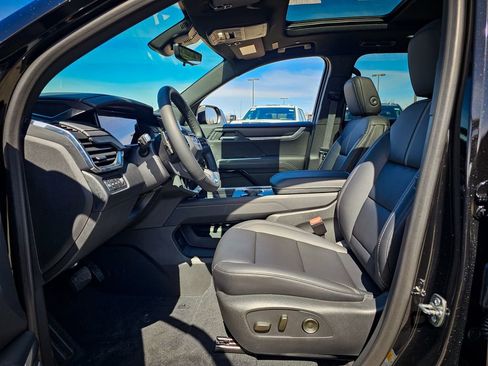 New 2026 GMC Acadia Elevation image 13