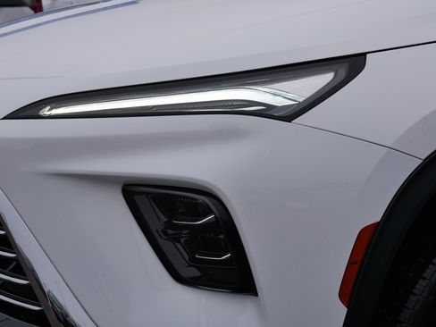 Used 2025 Buick Enclave Preferred image 16