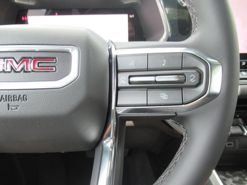 New 2026 GMC Canyon Elevation w/ Convenience Package RWD image 24