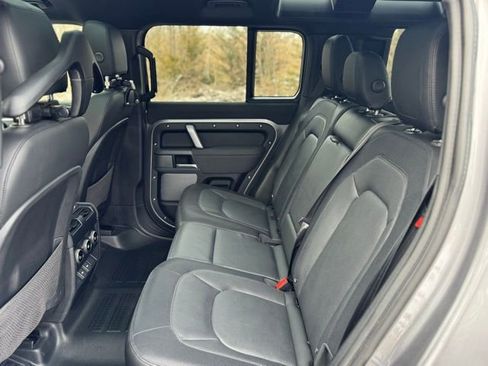 Used 2023 Land Rover Defender 110 X-Dynamic SE image 14