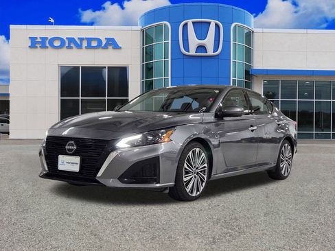 Used 2023 Nissan Altima 2.5 SL FWD image 7