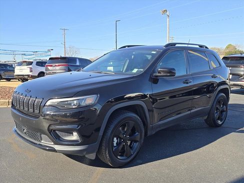 Used 2023 Jeep Cherokee Altitude Lux w/ Lux Elite Package image 7